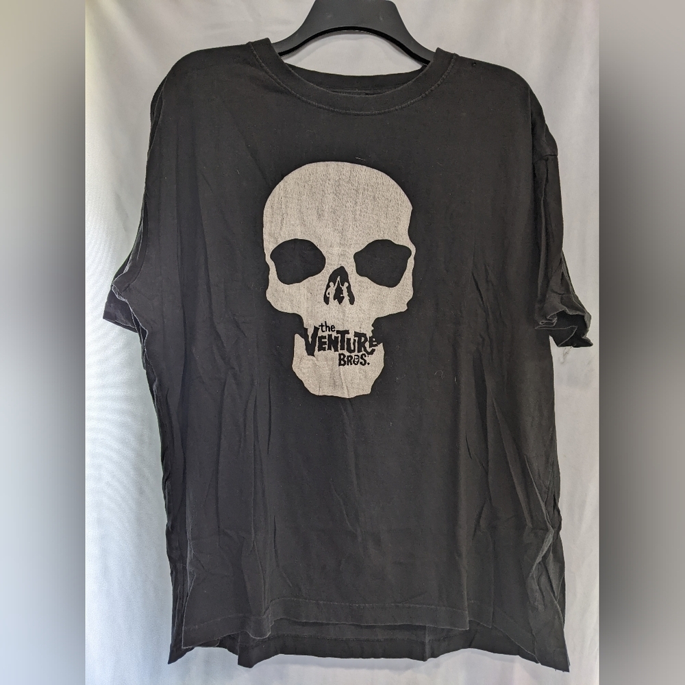 Vintage Y2K Venture Bros Skull Tee – Early 2000s Adult Swim Cartoon Network XL